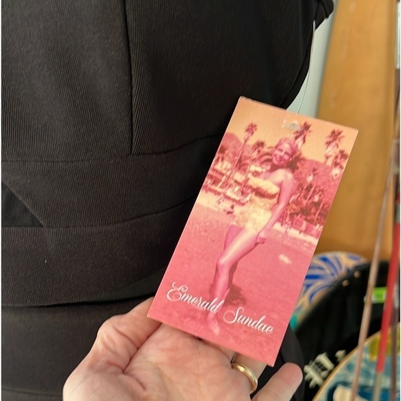 NWT Emerald Sundae, Black, Heavier,Cut-Out w/Mesh Panels, Stretch, Size Large - Picture 8 of 16